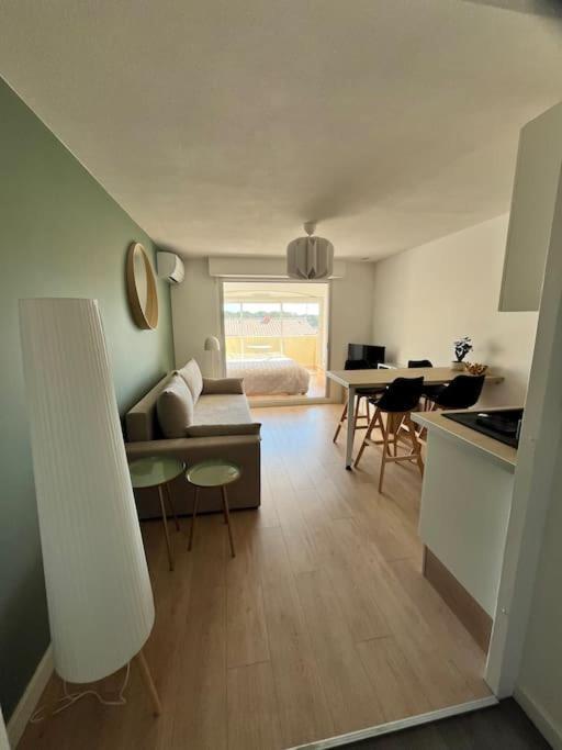 Studio Vue Mer Avec Piscine Et Terrain De Tennis Sausset-les-Pins Buitenkant foto